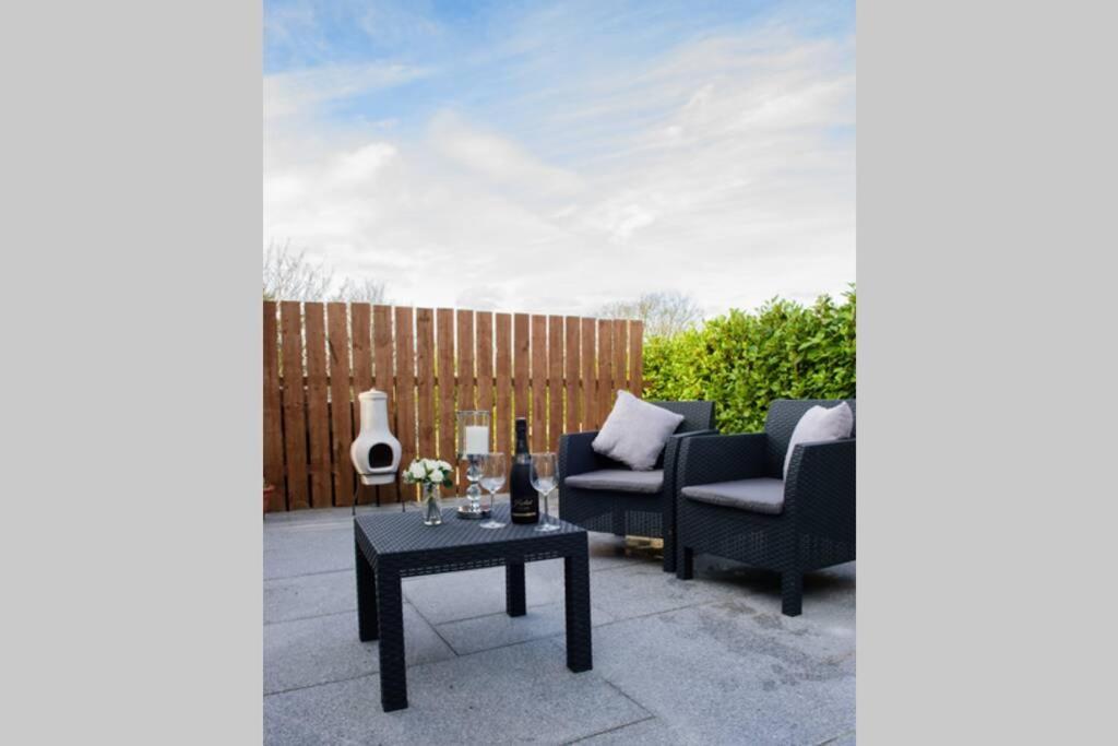 The Chalet Town Centre Dunglow Exterior foto